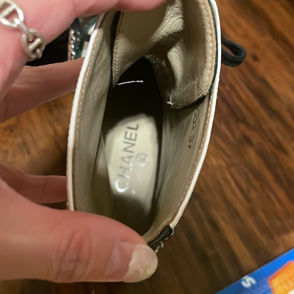 Pre love Chanel boots size 37 - Picture 4 of 6